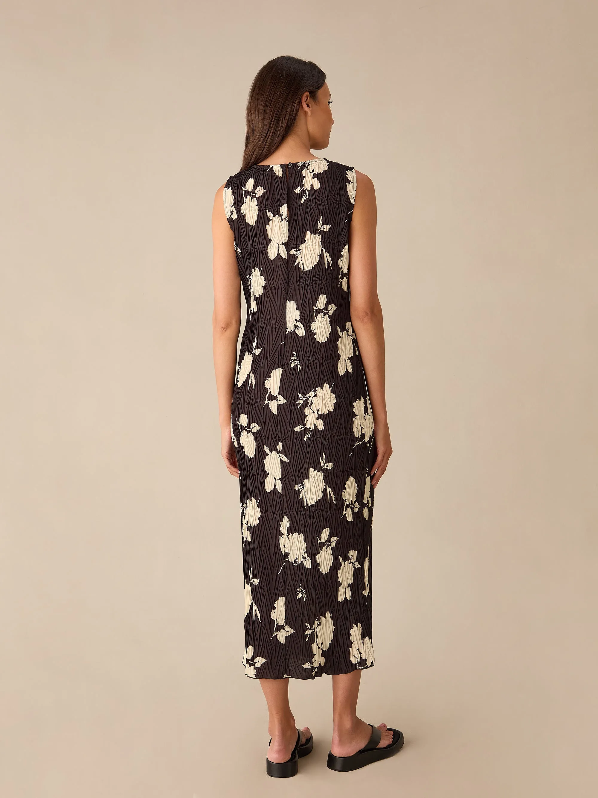 Mono Floral Plisse Tube Dress